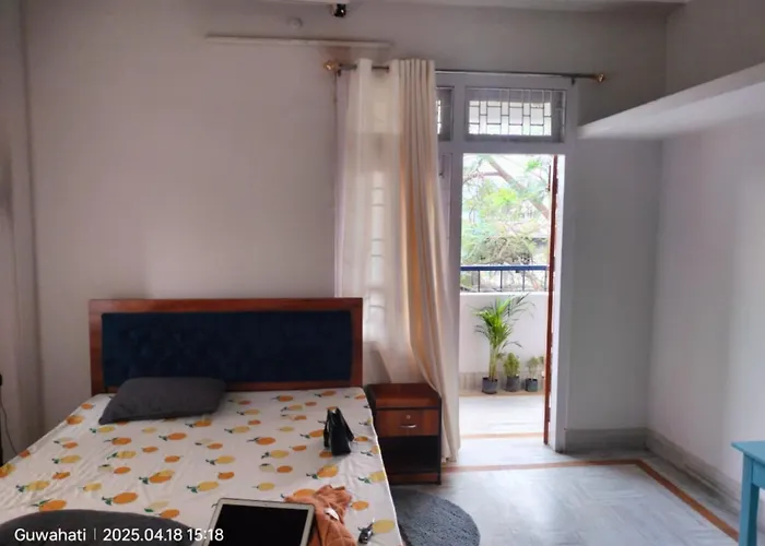 Expressway Minimalist Beltola - Hostel Guwahati
