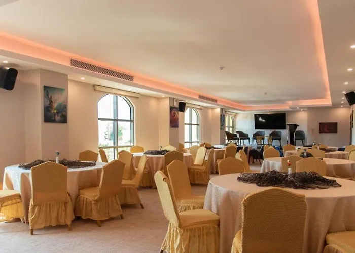 Sunday Emerald Hotel Jeddah