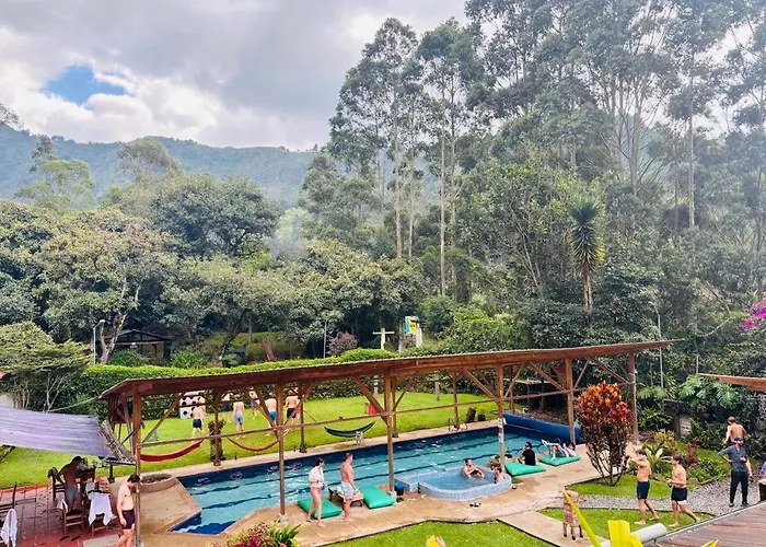Mama Tungu Hostel Banos 