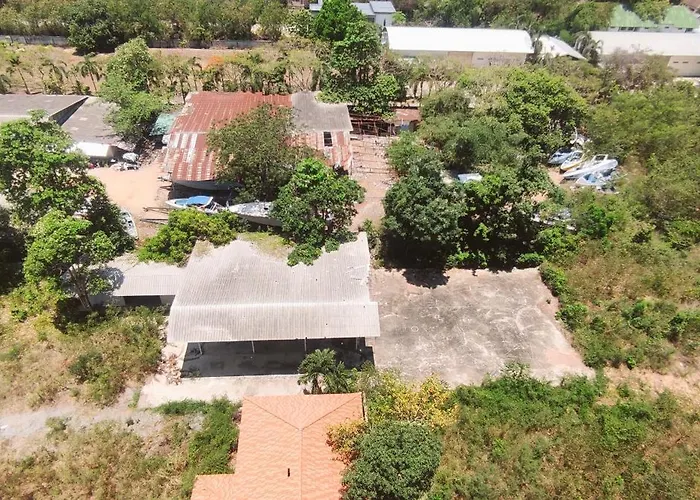 Supalai Mare 1-Bedroom Condo With Balcony & Sea View Pattaya