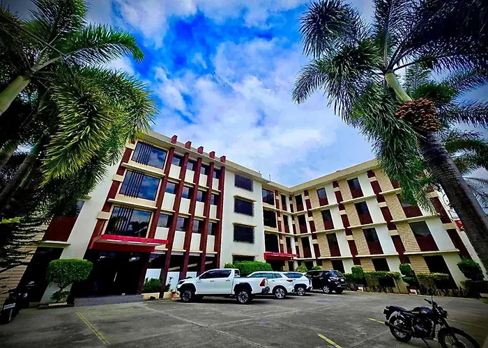 At The Pad Hotel And Resort Angeles