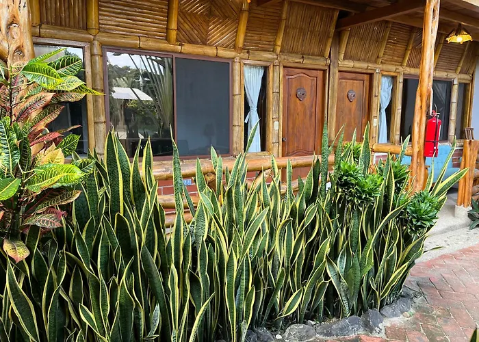 Victor Hugo Hotel Puerto Lopez