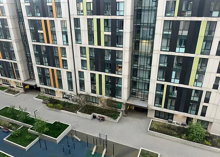 Однушка В Жк Абая 130/2 2019 Г.П. Apartment Almaty