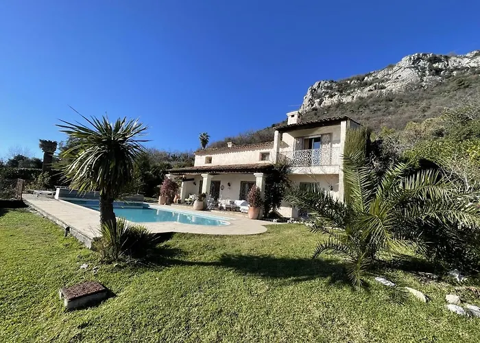 Villa With 180 Degree Sea View ! Vence