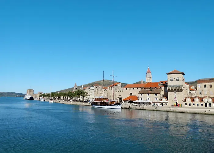 Apartment Medena-3 By Interhome Trogir