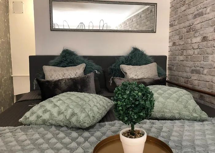 Corvin Apartment Near Semmelweis And Heimpal Budapest