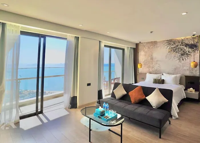Luxury Beachfront Apartment With Ha Long Bay View