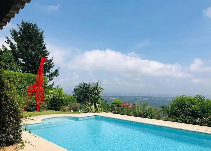 Villa With 180 Degree Sea View ! Vence