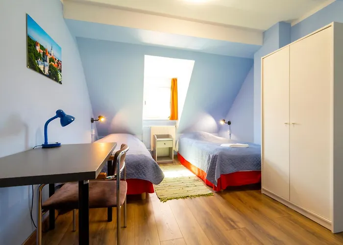 16Eur - Old Town Munkenhof Hostel Tallinn