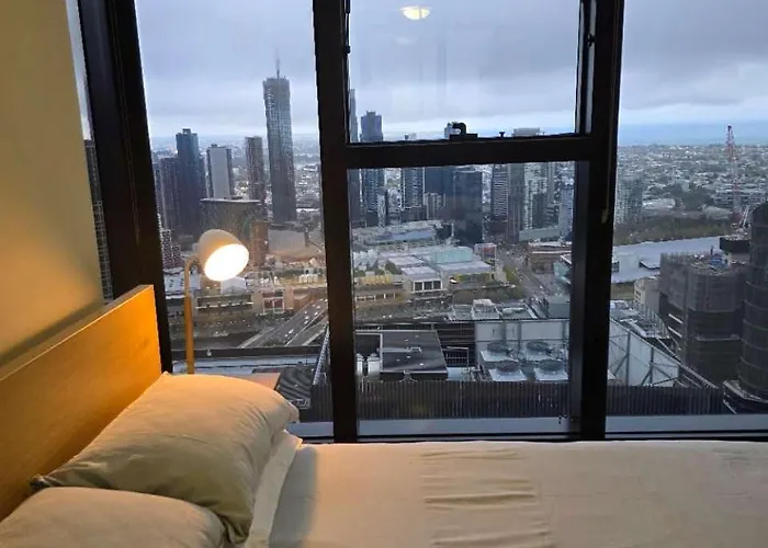 Melbourne'S Premium On Collins Apartment