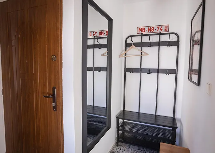 Varady'S Large Apartment With Private Parking Kosice