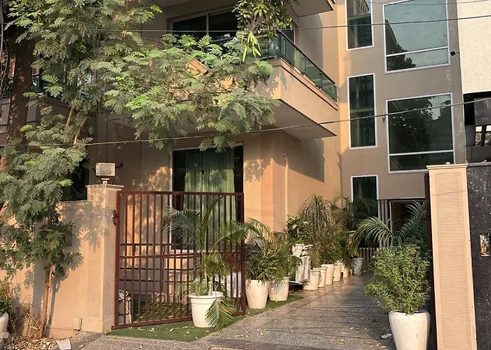 Posh Suites - Golf Course Road Gurgaon