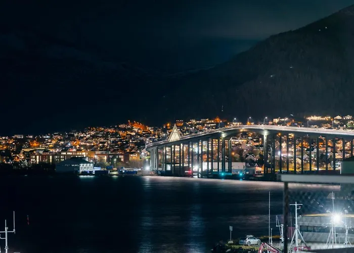 Sea View & Northern Lights - Central Apartment Tromso