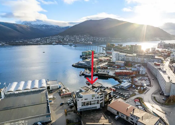 Sea View & Northern Lights - Central Apartment Tromso