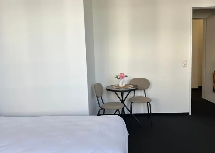 29Qm Grosses Zimmer Im Elbvorort Hamburg