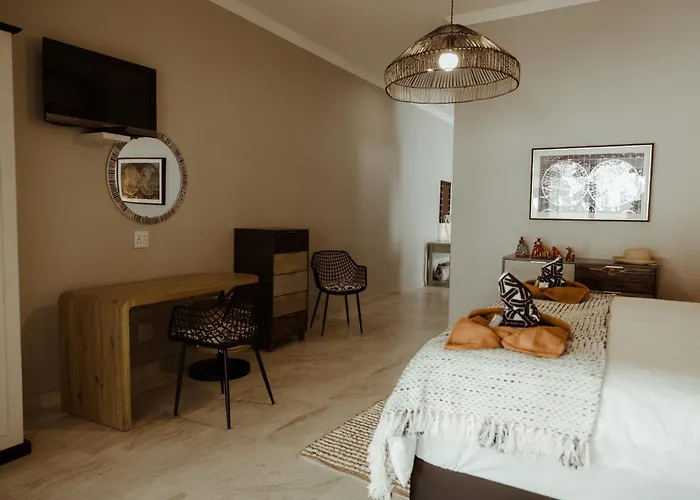 Out Of Africa Town Lodge Otjiwarongo