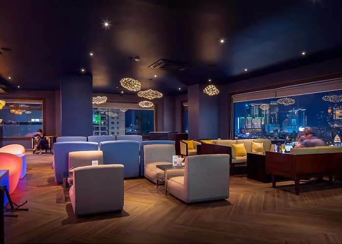 Hm Grand Central Hotel Phnom Penh