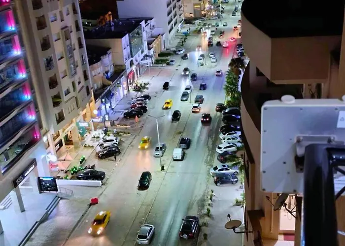 Chaleureux S1 Propre A Ennasr Avec Vue Panoramique - Wi-Fi Fibre Apartment Ariana