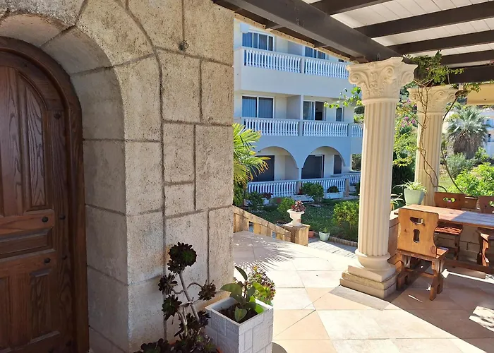 Castle Hotel Himare