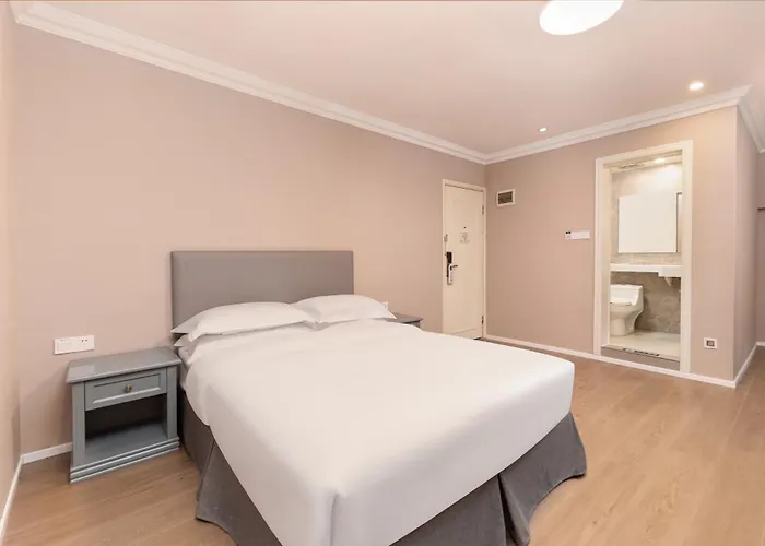 Oak Hotel Chengdu Jiuyanqiao Chuanyin Branch