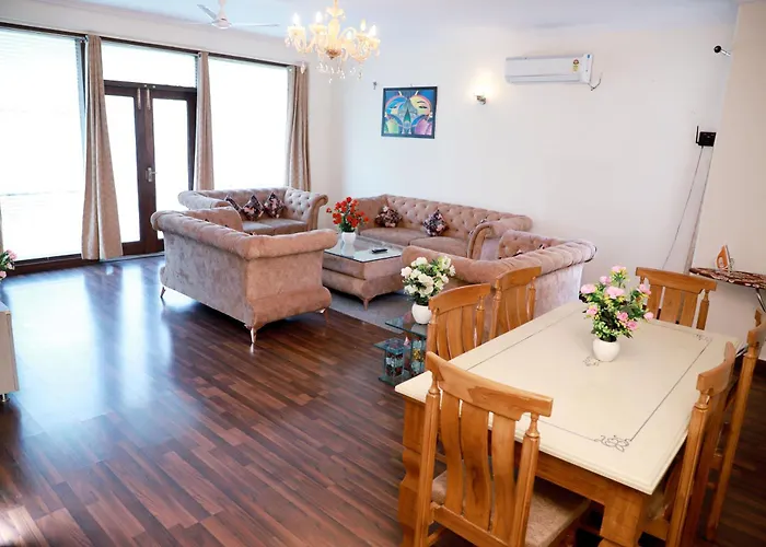 Divine India Service Apartment 2Bhk, 2A Saket New Delhi