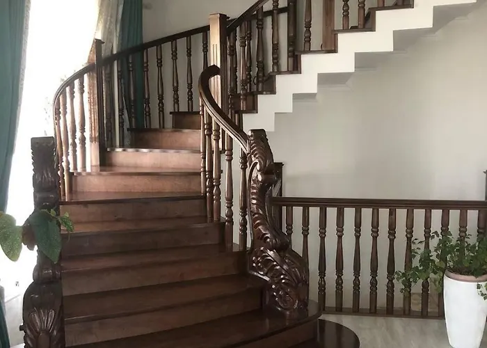 Hostel Erkin Karakol