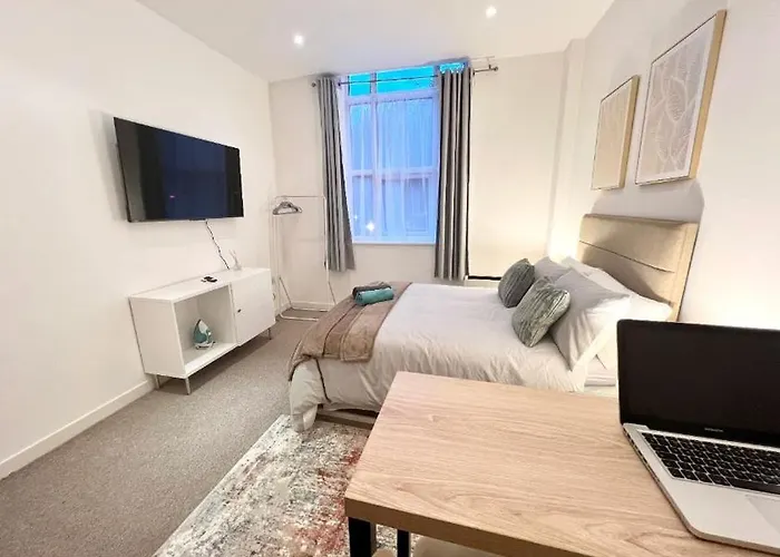Luxury Studio With Super Fast Wifi Gated Development London