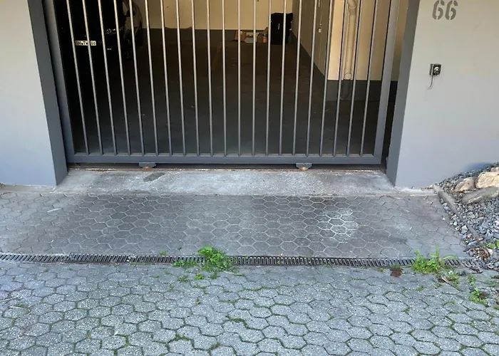 Premium Apartment Bonn Naehe Rhein Und Innenstadt Mit 2 Baedern Terrasse Und Parkplatz