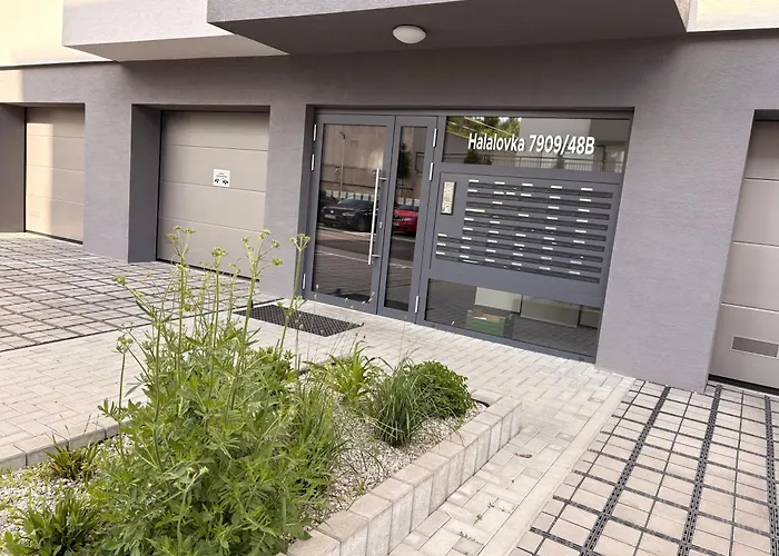 Alea Iacta Apartments -Free Parking- Trencin