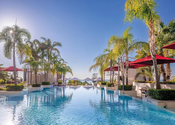 Four Seasons Hotel Agios Tychonas