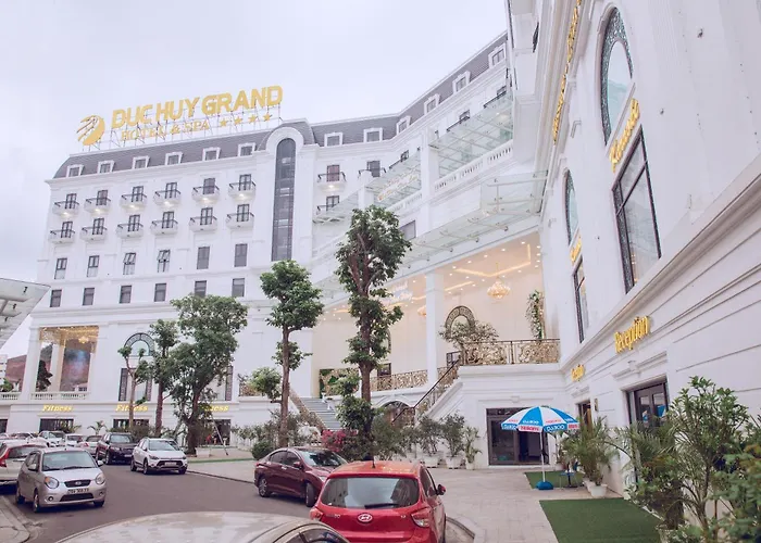 Duc Huy Grand Hotel And Spa Lao Cai