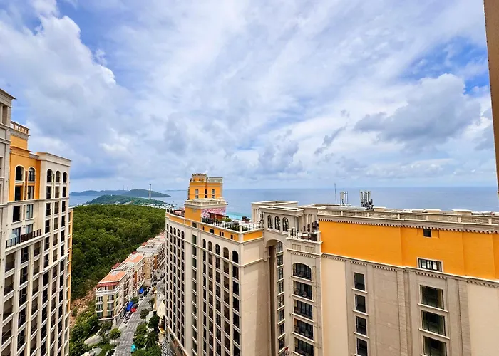 Sunset Town Phu Quoc Apartment