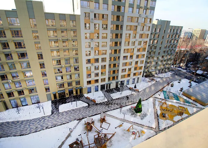 Просторный Апартамент В Центр Алматы, Недалеко От Арбата