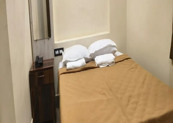 Jj Deluxe Hotel Pondicherry