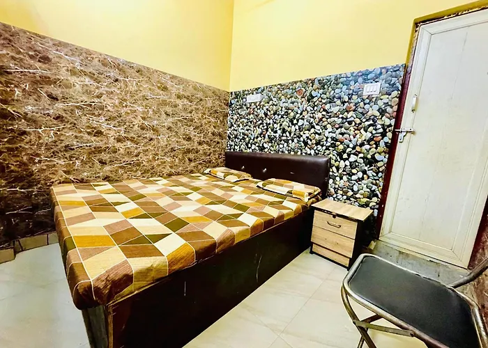 Mall Road Hotel Shambhu Darjeeling - Prime Location - Near Chauk Bazar - Best Hotel In Heart Of Tiger Hill City