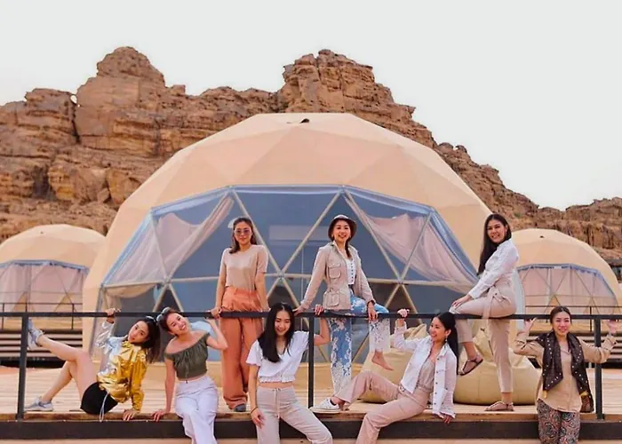 Wadi Rum Bubbles Luxury Camp