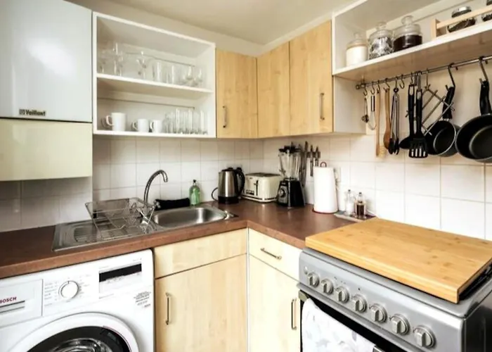 Beautiful Designer Flat In Maida Vale, Sleeps 4 Apartment London