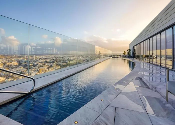 Mercury Tower Apartments By Buena Vista Saint Julian's
