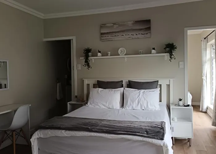 Lily Lane Hotel Port Elizabeth