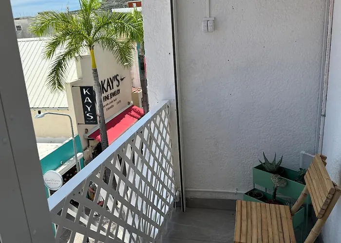 Beach Retreat On Front Street Philipsburg 