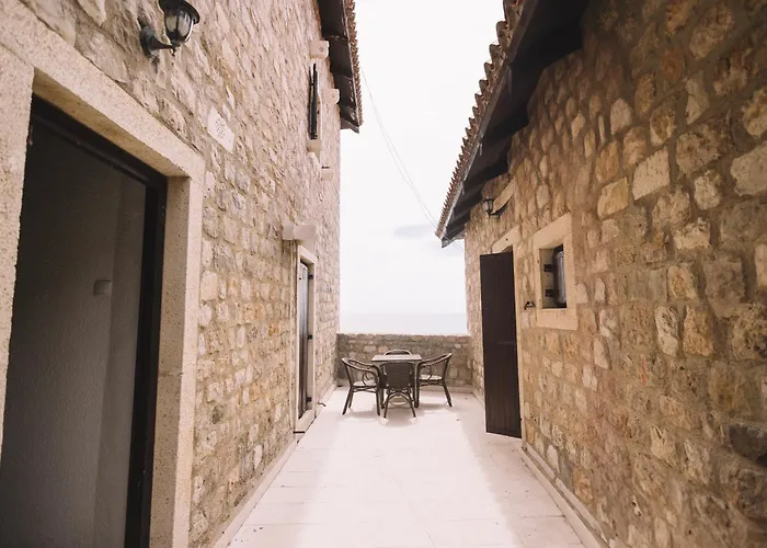 Kulla E Balshajve Hotel Ulcinj