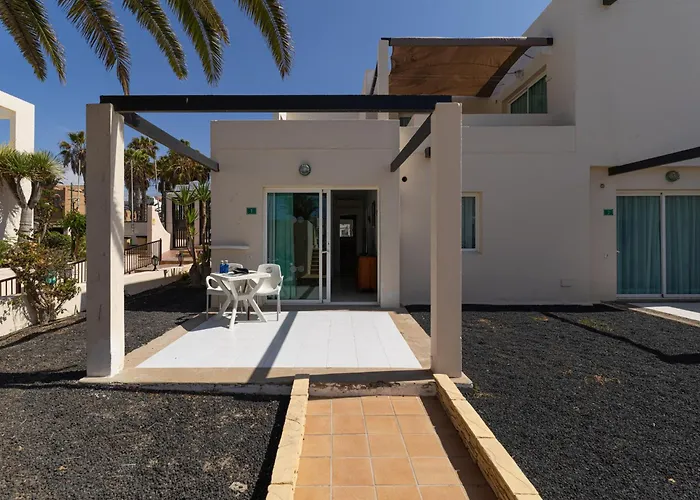 Apartamentos Alisios Con Terraza Y Piscina Corralejo
