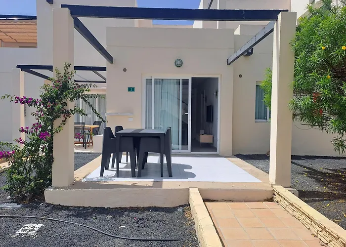 Apartamentos Alisios Con Terraza Y Piscina Corralejo