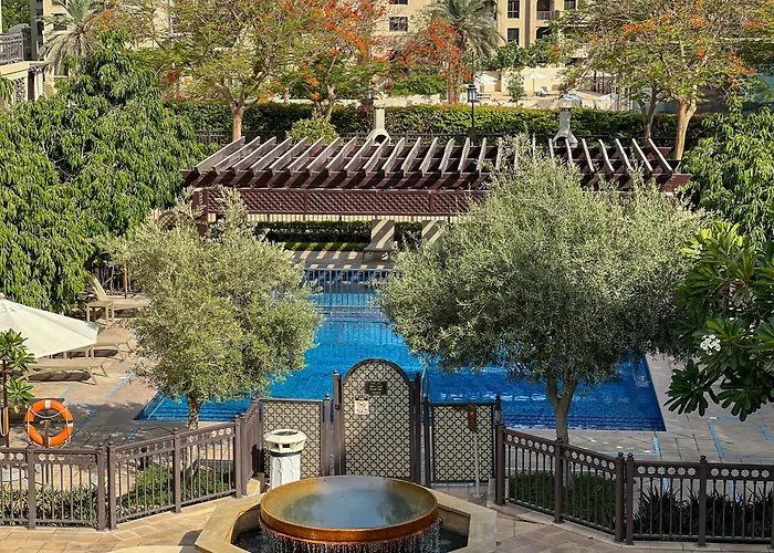 Durrani Homes - Luxe Living At Souk Al Bahar With Burj Khalifa And Partial Fountain View Dubai