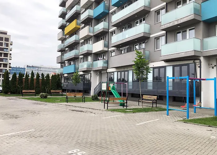 Esther Apartment - Elevator, Balcony, Free Private Parking, Self Check-In Timisoara