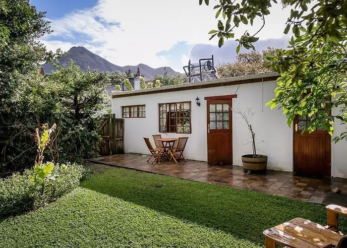 Sacred Mountain Lodge Noordhoek