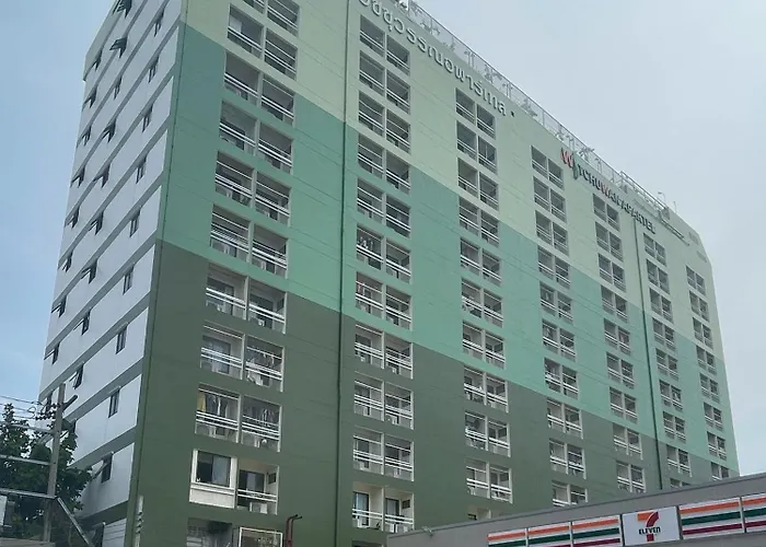 Witchuwan Apartel Bangkok