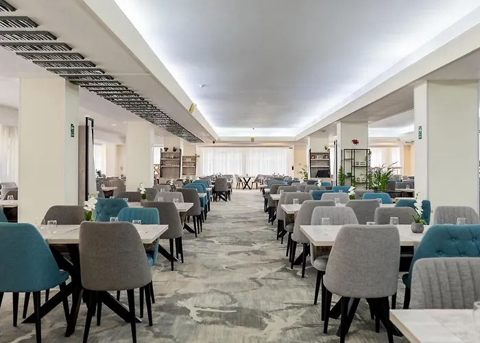 Complex Balnear Cozia - Corp Caciulata Hotel Calimanesti