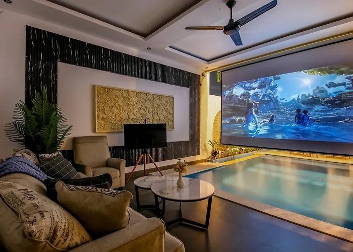 Brand New Canggu 3Br Villa-Rooftop, Gym, Projector