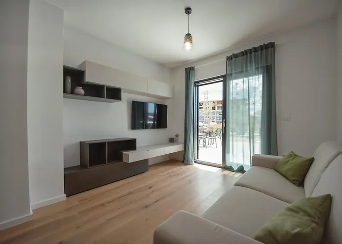 Stella'S Garden Apartment Umag